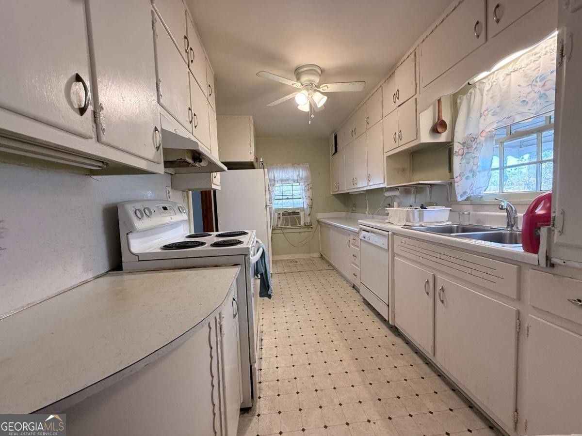 1847 Derrill Drive Decatur GA 30032