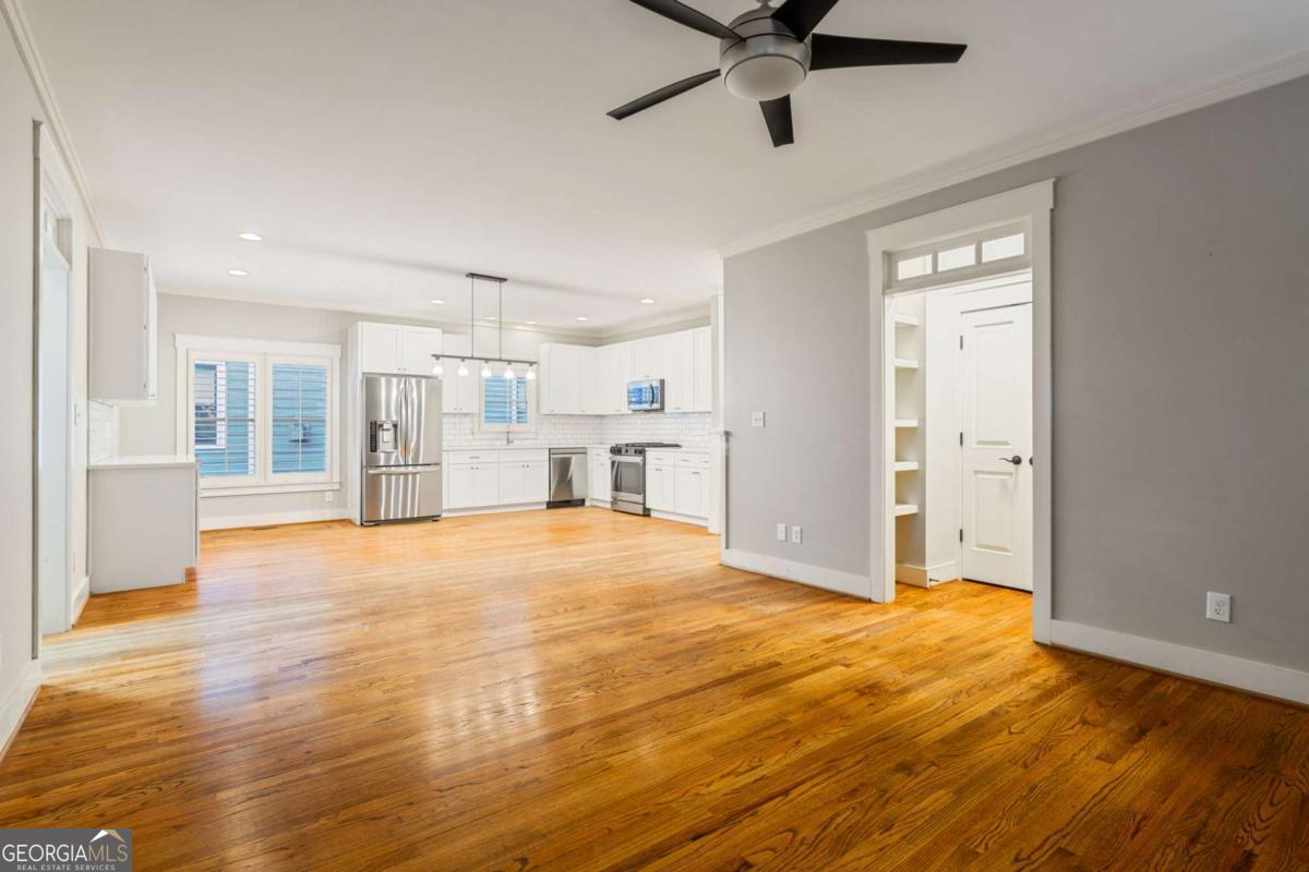 2594 Old Roswell Road SE Smyrna GA 30080