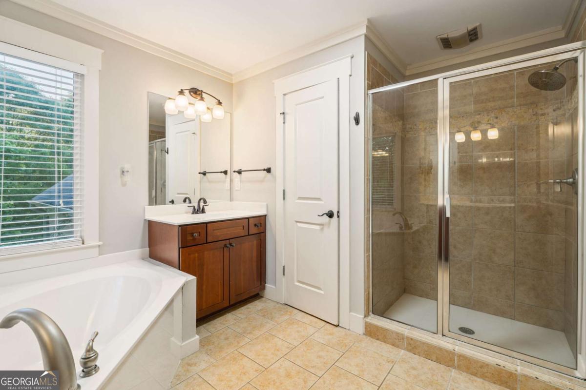 2594 Old Roswell Road SE Smyrna GA 30080