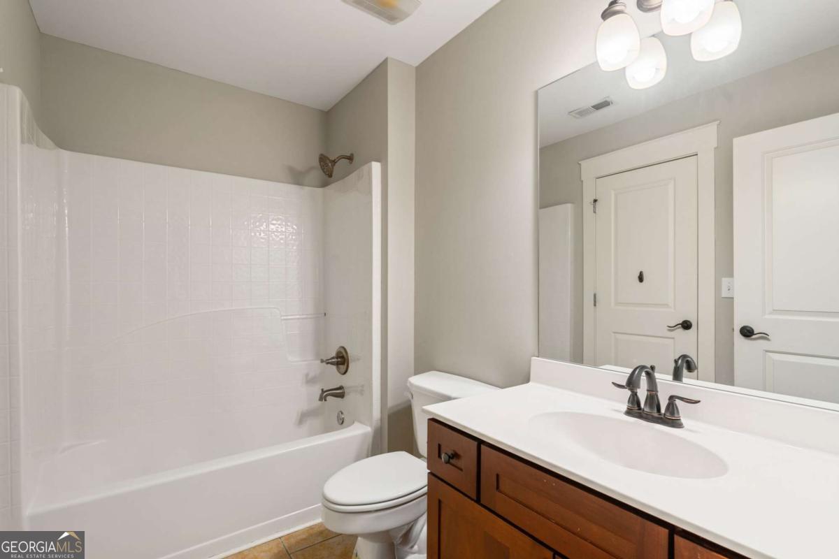 2594 Old Roswell Road SE Smyrna GA 30080