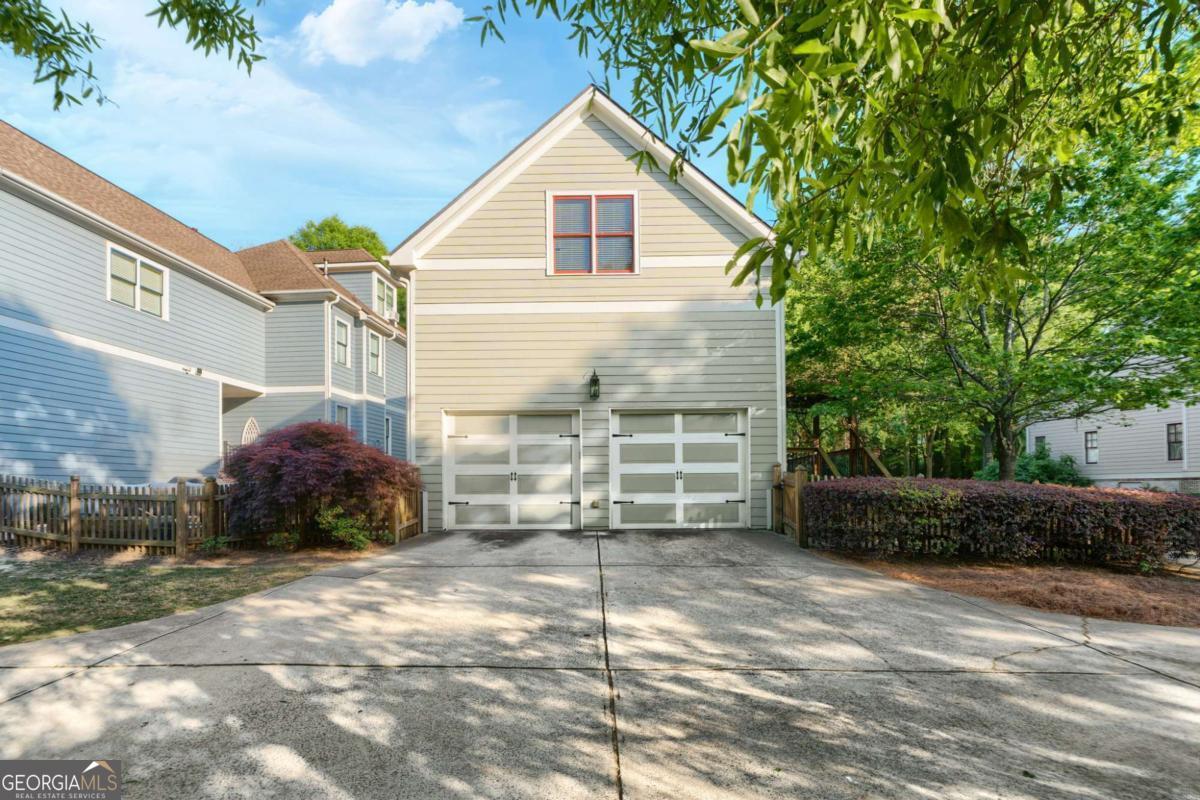 2594 Old Roswell Road SE Smyrna GA 30080
