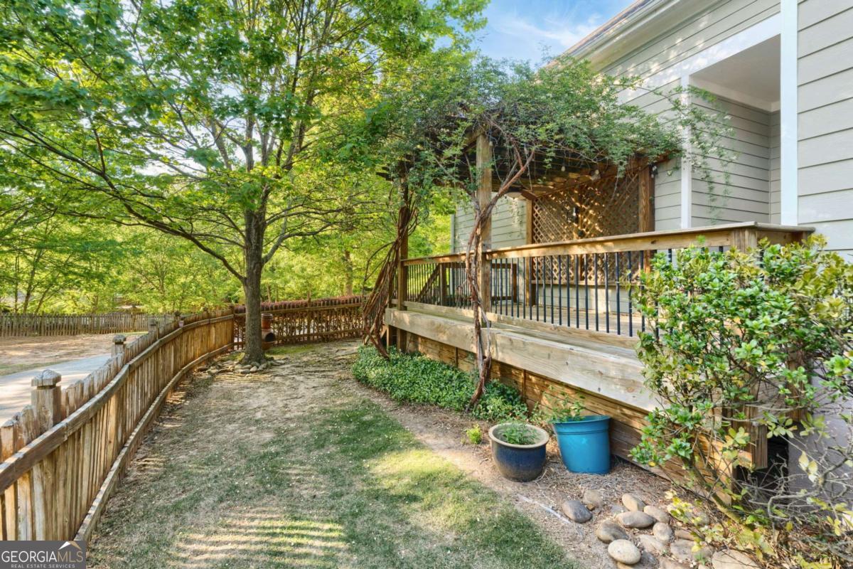 2594 Old Roswell Road SE Smyrna GA 30080