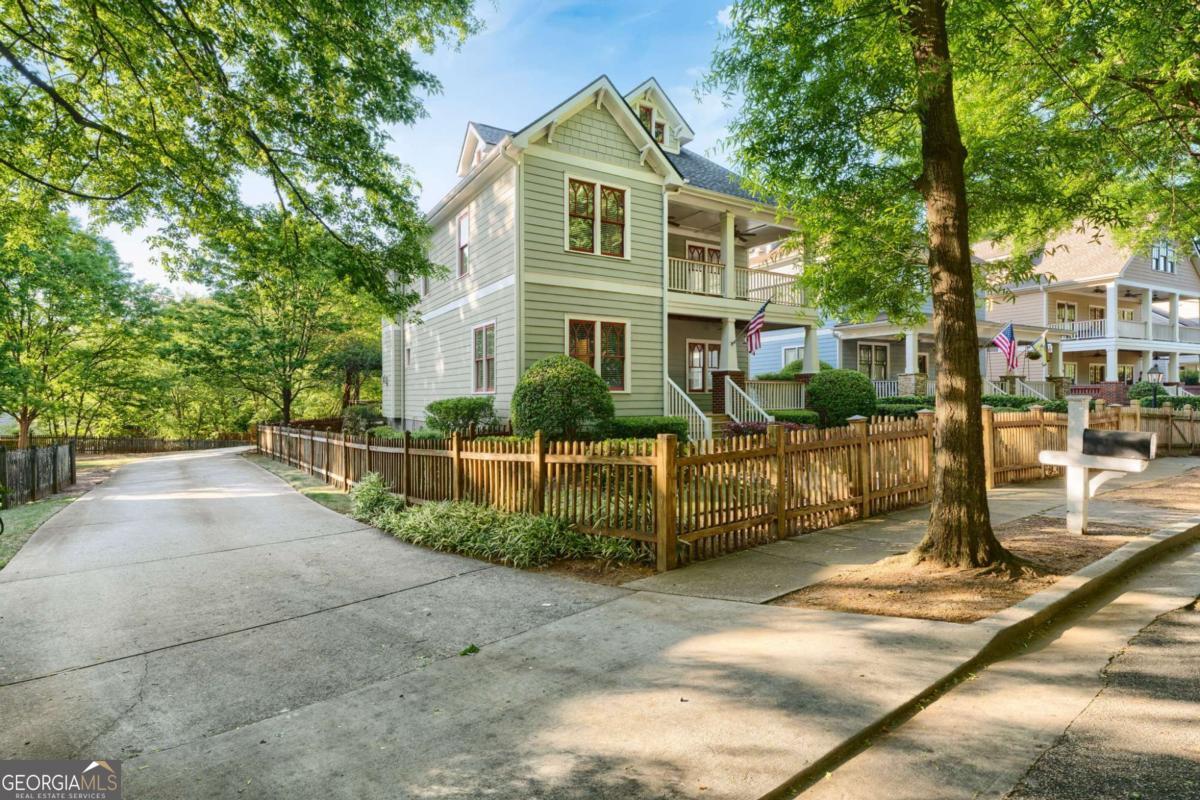 2594 Old Roswell Road SE Smyrna GA 30080