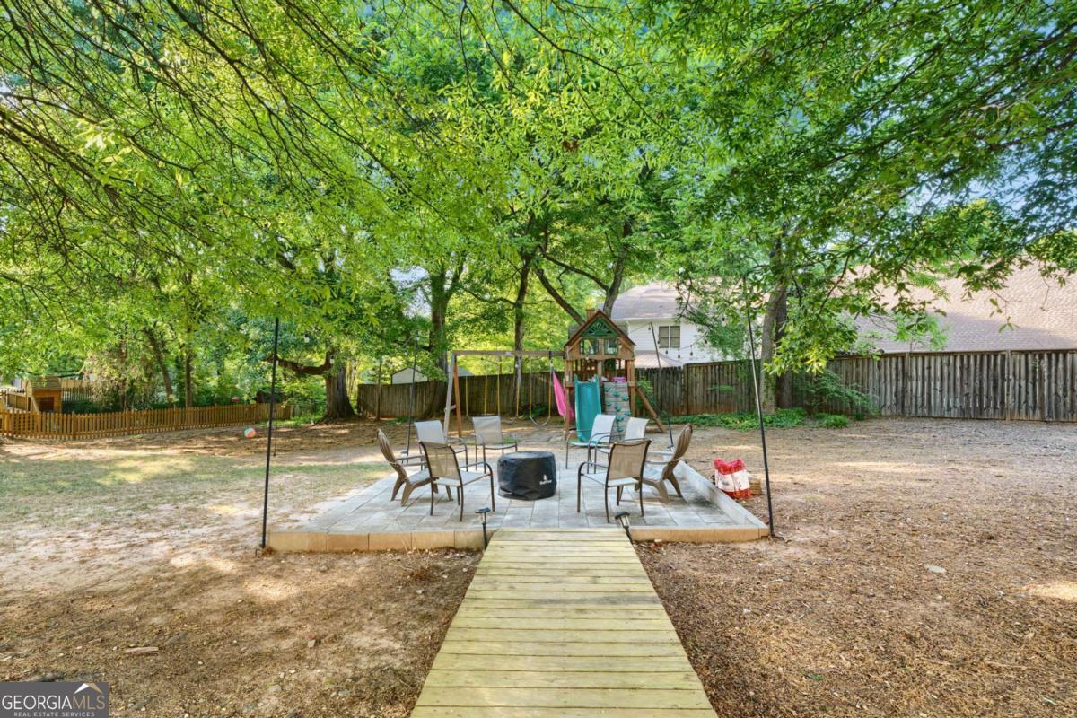 2594 Old Roswell Road SE Smyrna GA 30080