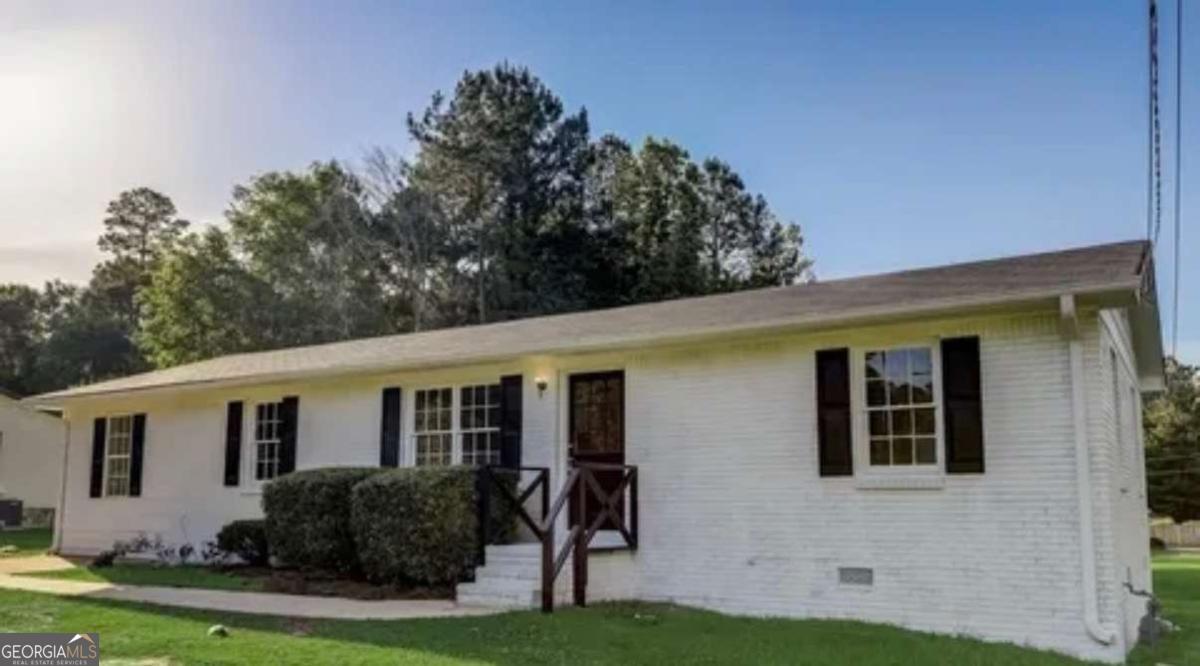 1445 E Mcintosh Road Griffin GA 30223