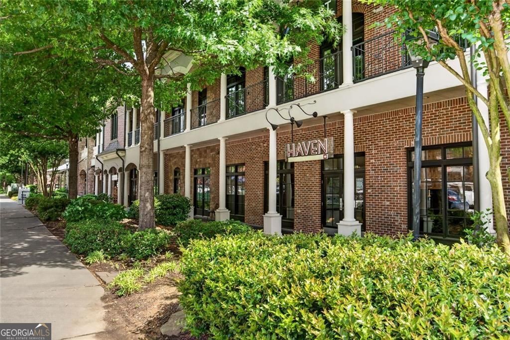 2468 Skyland Trail NE Brookhaven GA 30319