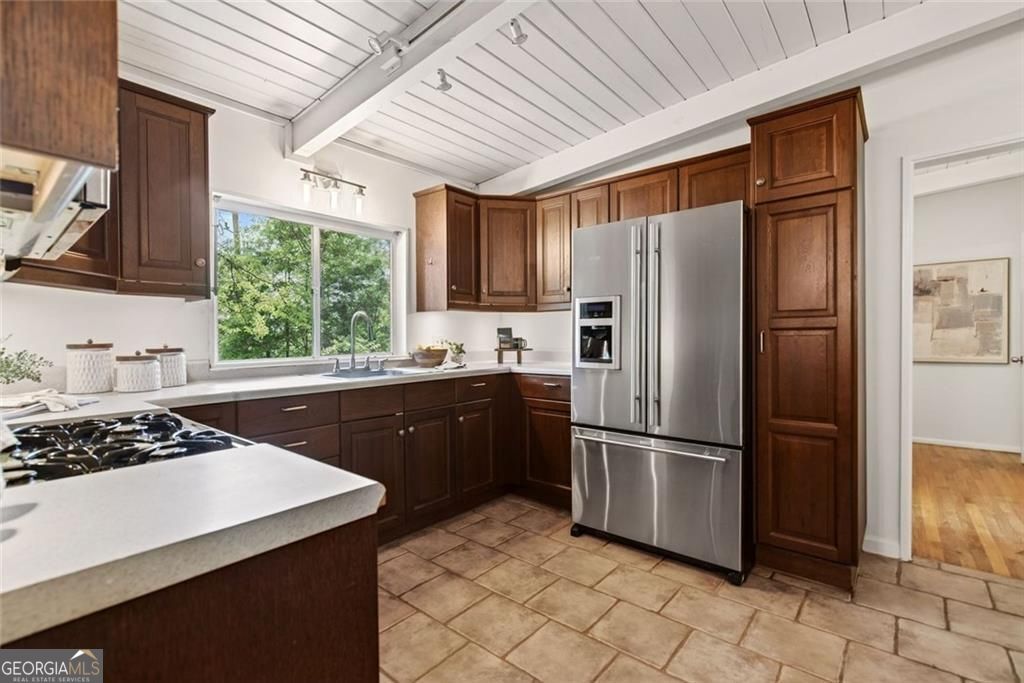 2468 Skyland Trail NE Brookhaven GA 30319