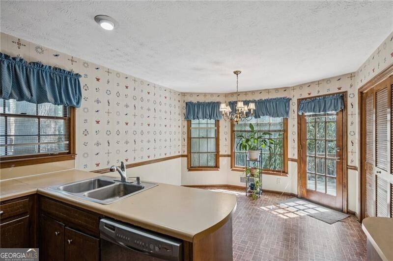 5895 Greenbrier Road Atlanta GA 30328