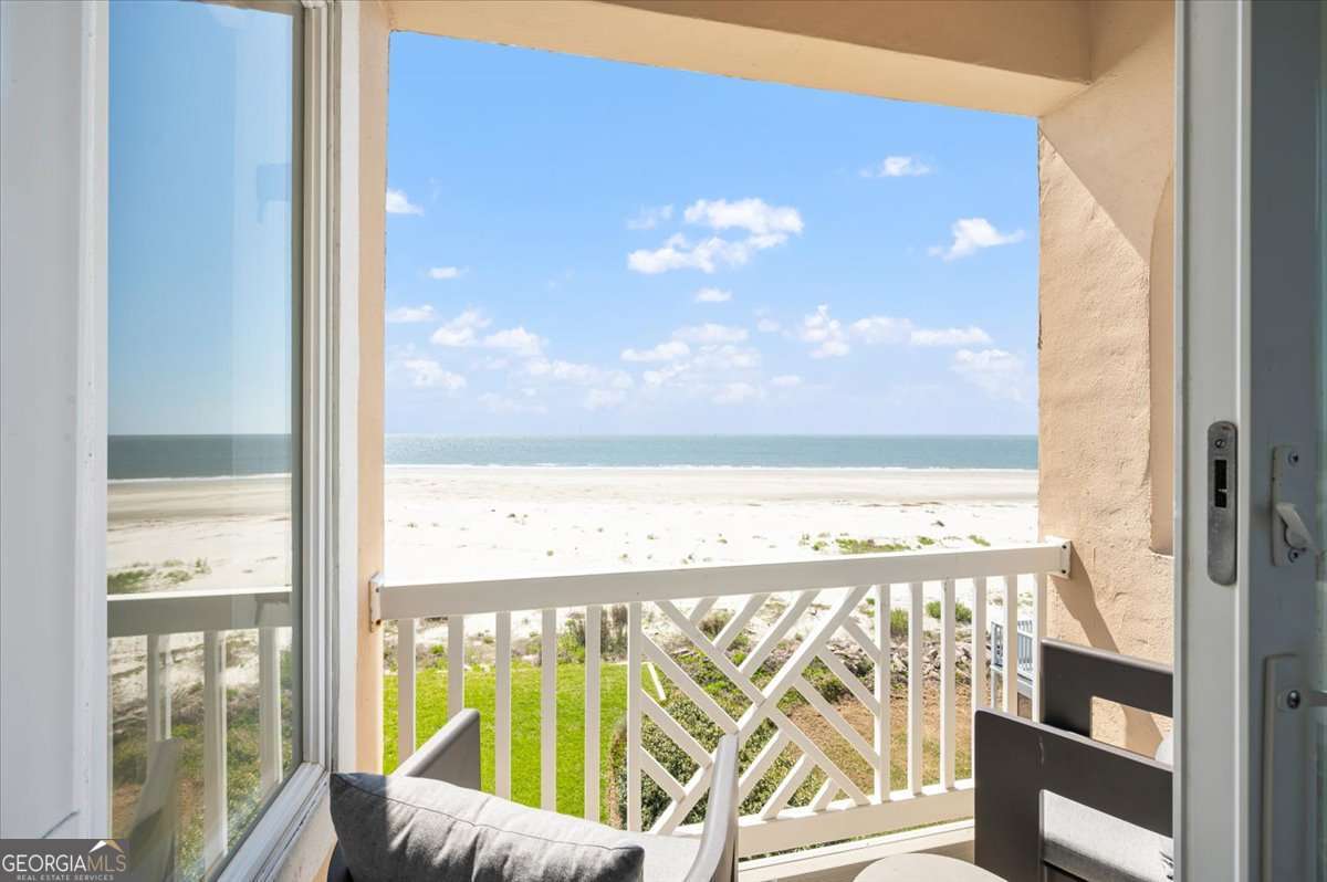 1028 Beachview Drive St. Simons Island GA 31522