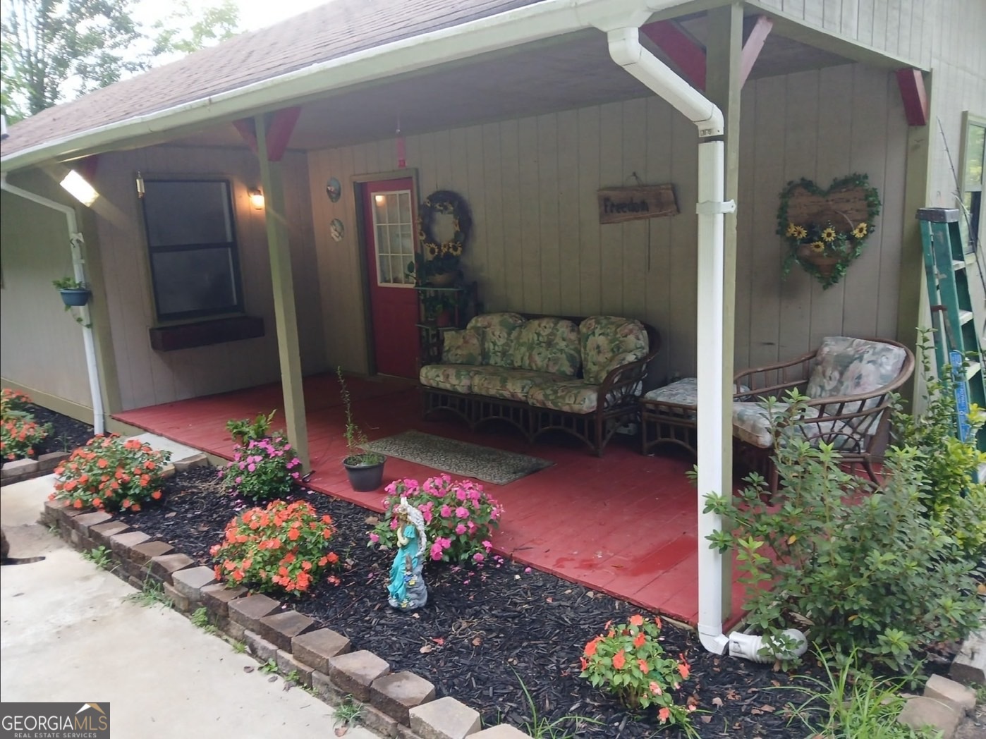 187 Bierce Drive Young Harris GA 30582