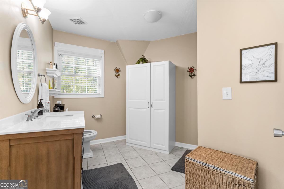 1251 White Oak Drive White Plains GA 30678