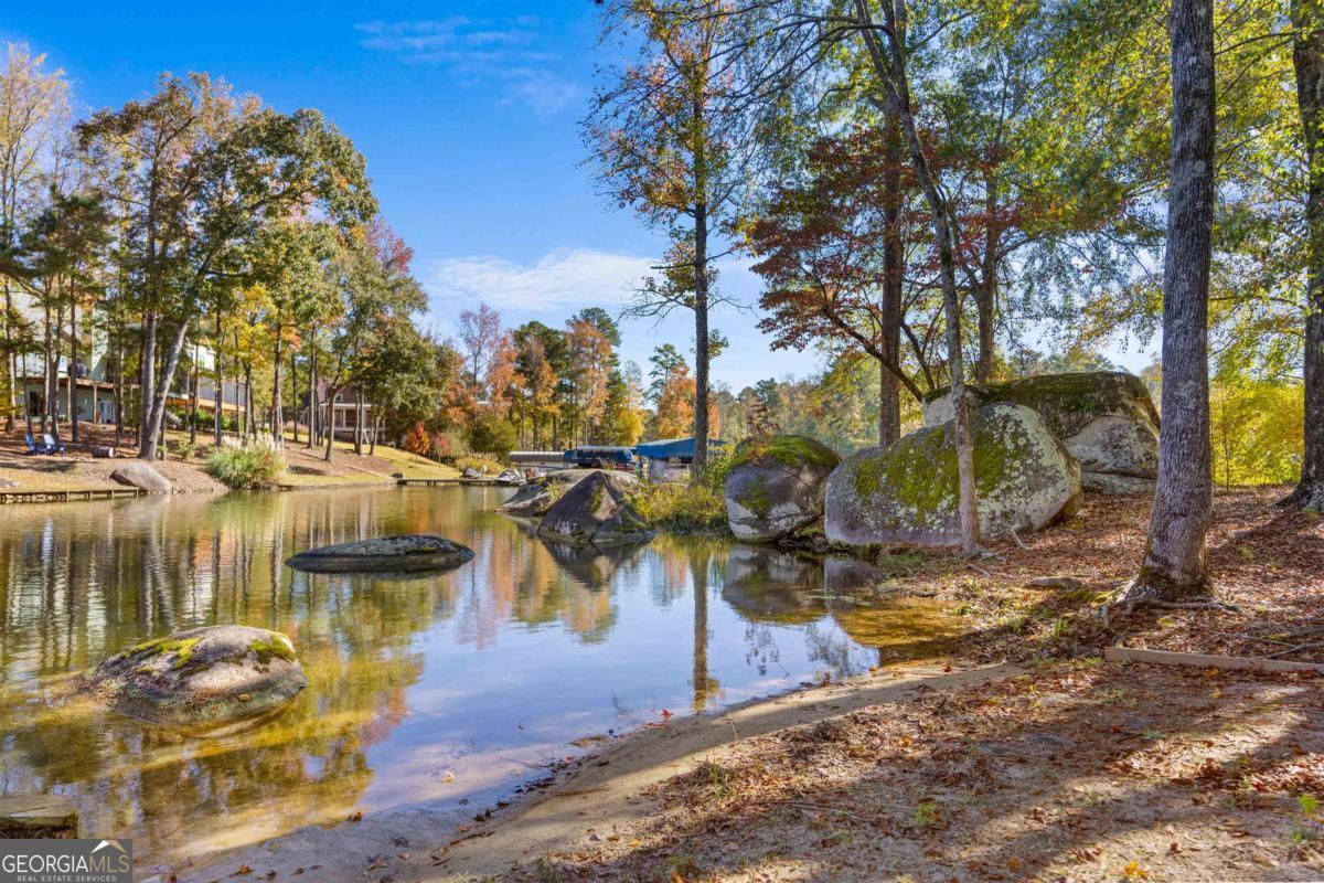 1251 White Oak Drive White Plains GA 30678