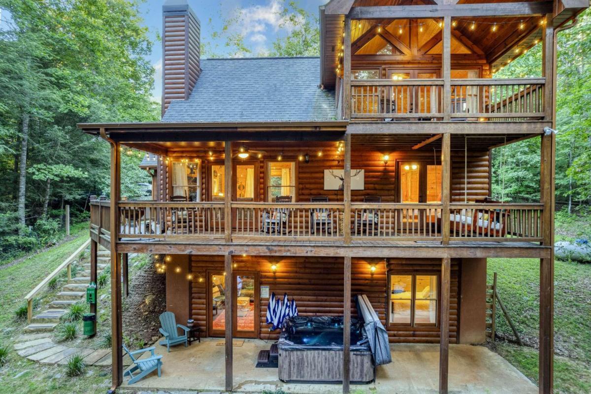 307 Bent Wood Lane Blue Ridge GA 30513