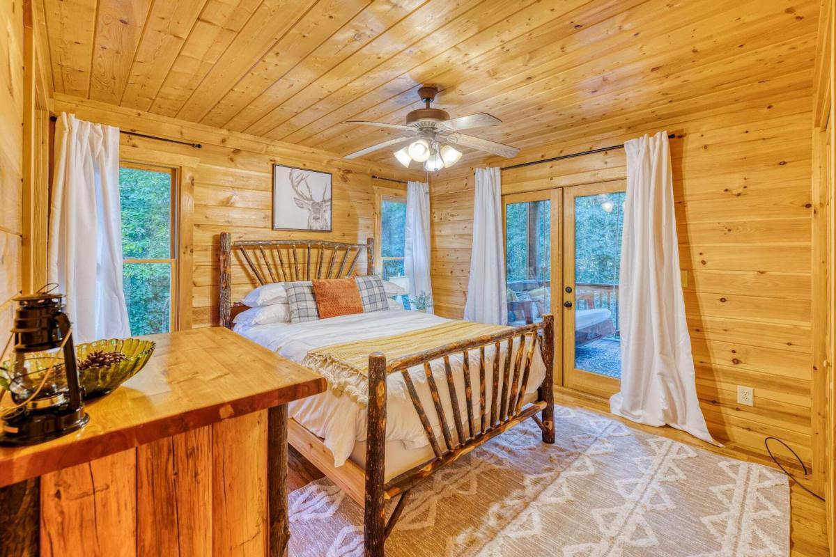 307 Bent Wood Lane Blue Ridge GA 30513