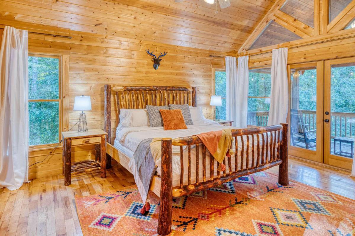 307 Bent Wood Lane Blue Ridge GA 30513