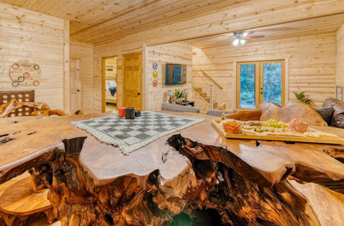 307 Bent Wood Lane Blue Ridge GA 30513
