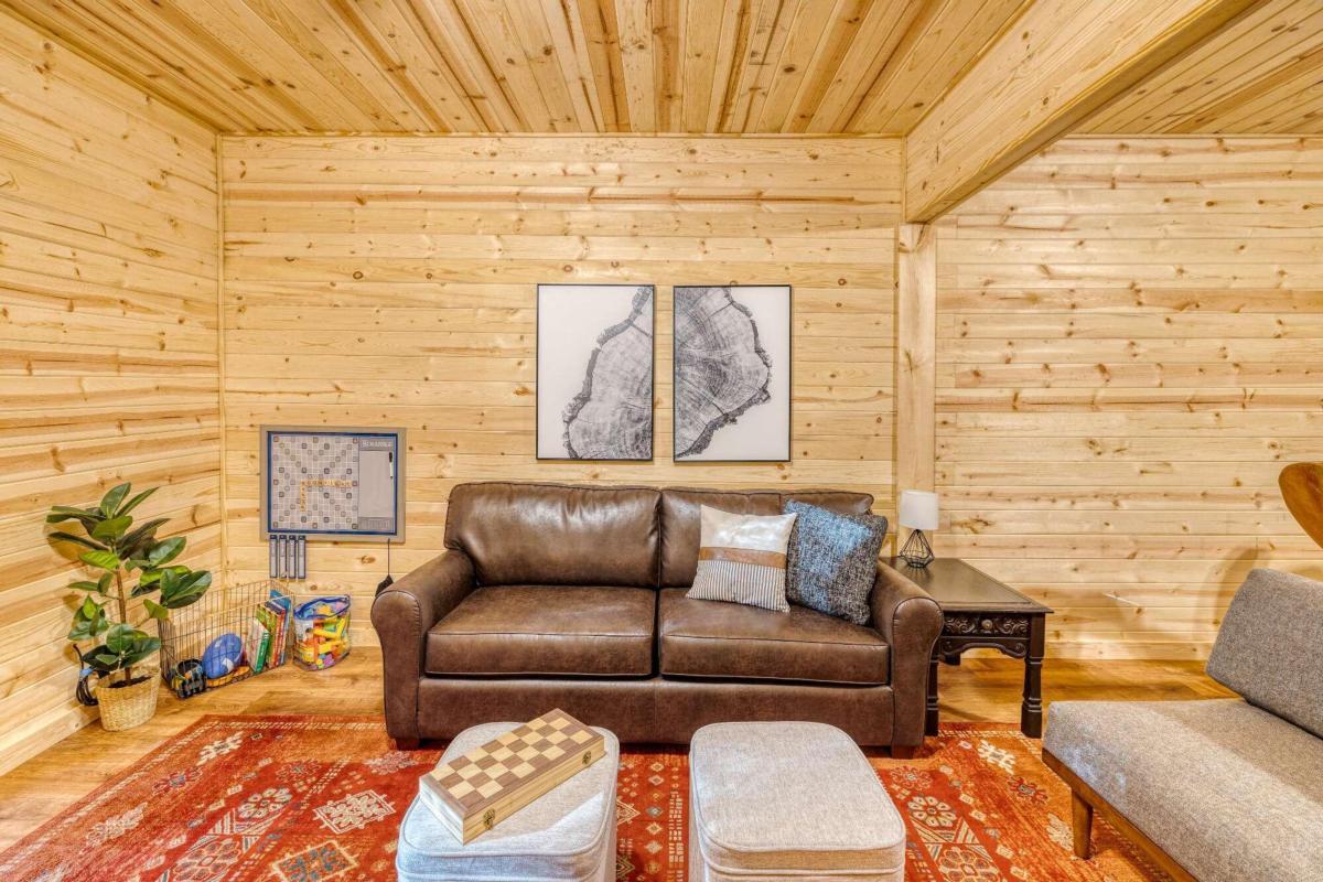 307 Bent Wood Lane Blue Ridge GA 30513
