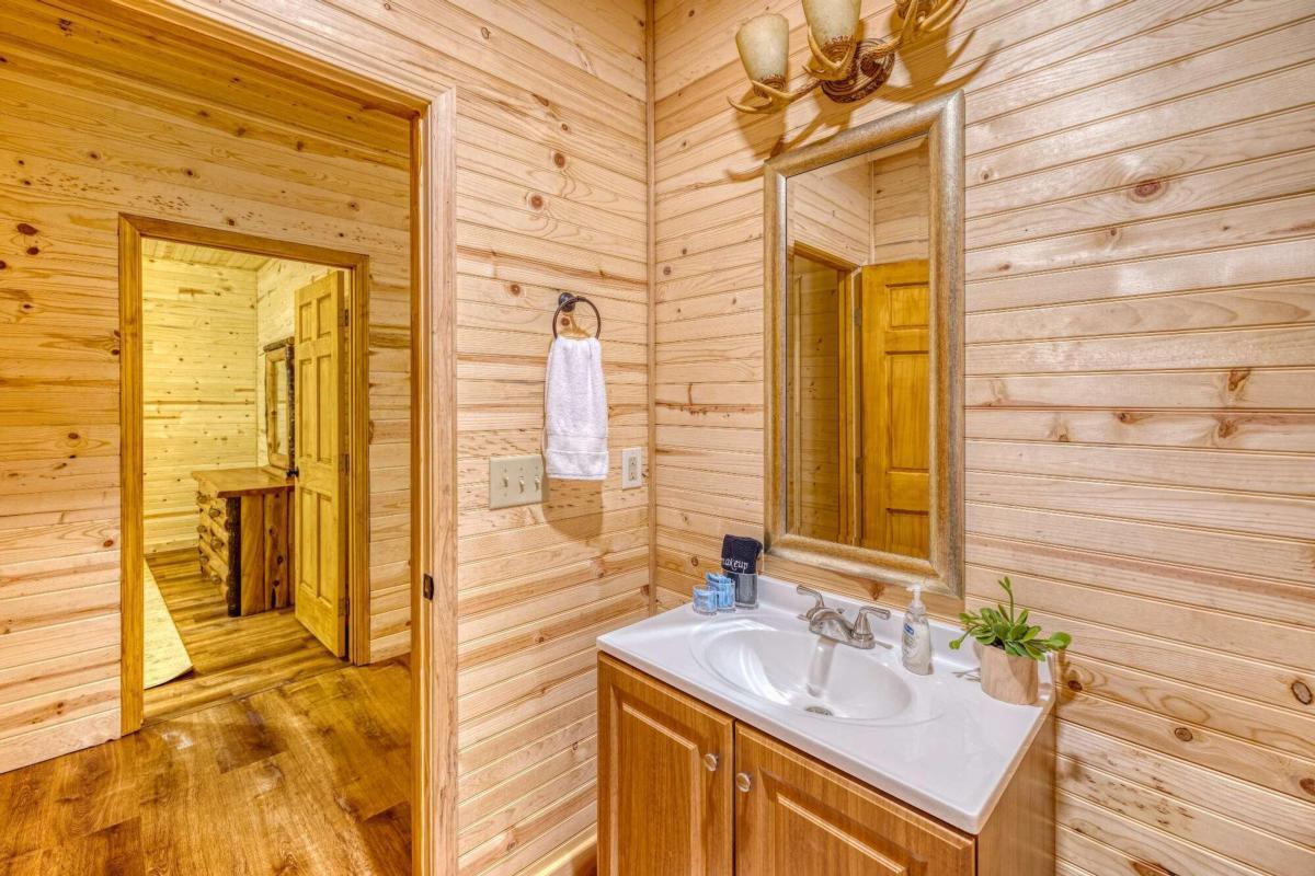 307 Bent Wood Lane Blue Ridge GA 30513