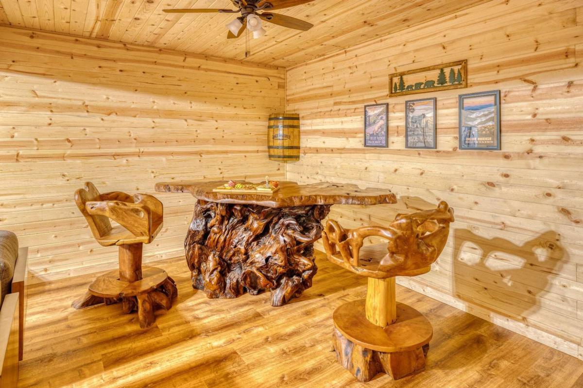 307 Bent Wood Lane Blue Ridge GA 30513