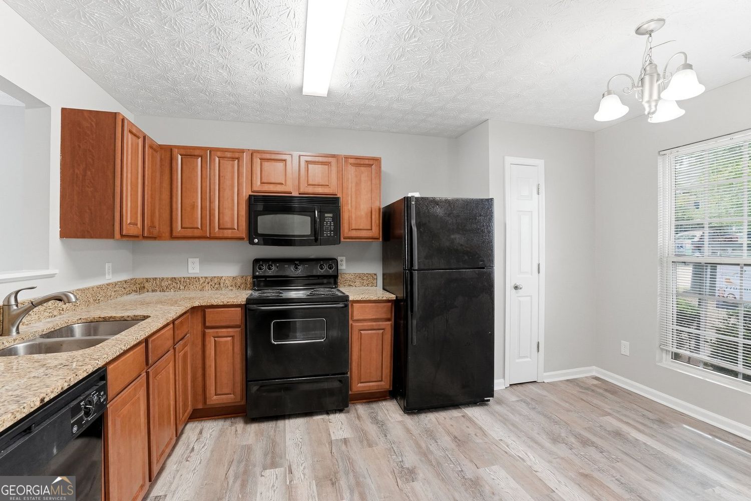1792 Gold Finch Way Austell GA 30168