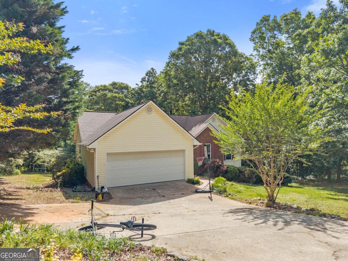 413 Rolling Meadows Drive Cleveland GA 30528