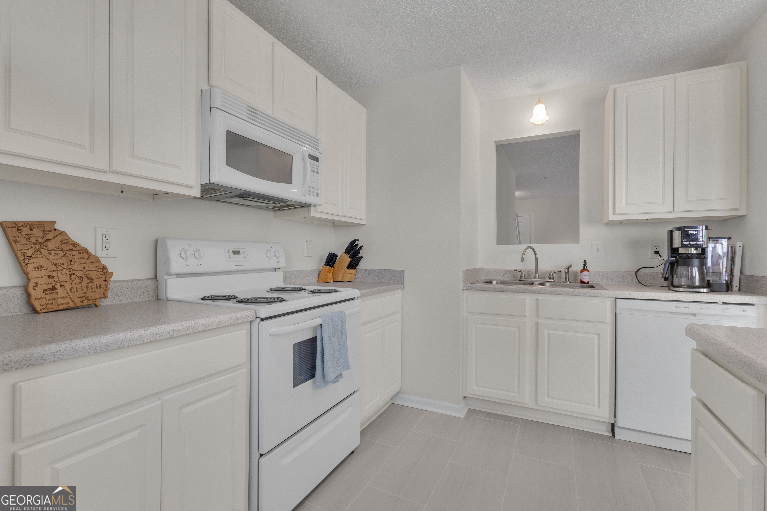 127 Chastain Circle Newnan GA 30263