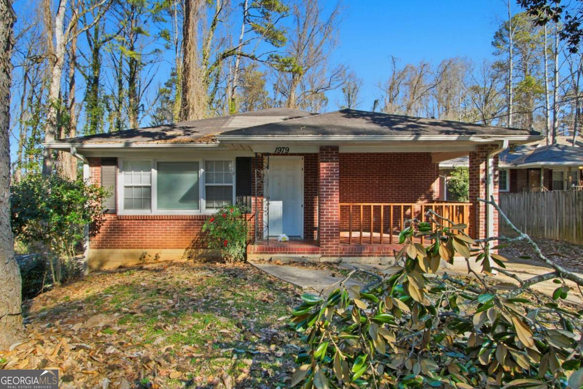 1979 Cascade Road SW Atlanta GA 30311