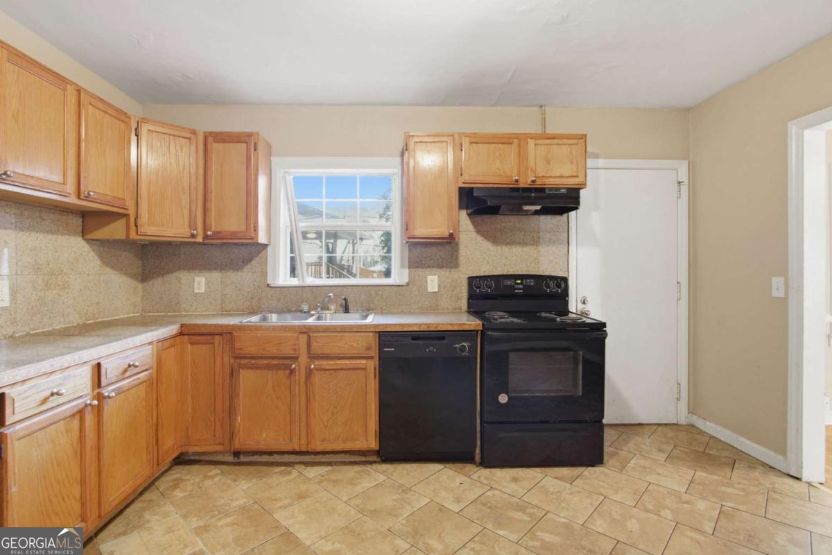 1979 Cascade Road SW Atlanta GA 30311