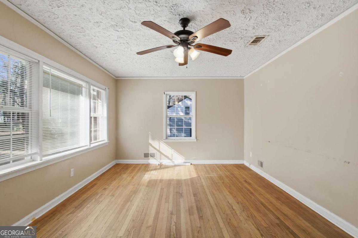 1979 Cascade Road SW Atlanta GA 30311
