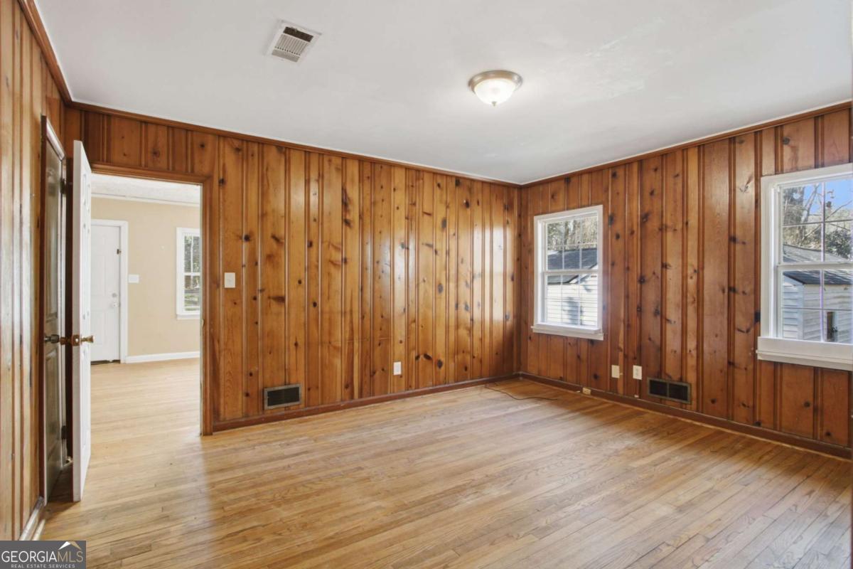 1979 Cascade Road SW Atlanta GA 30311