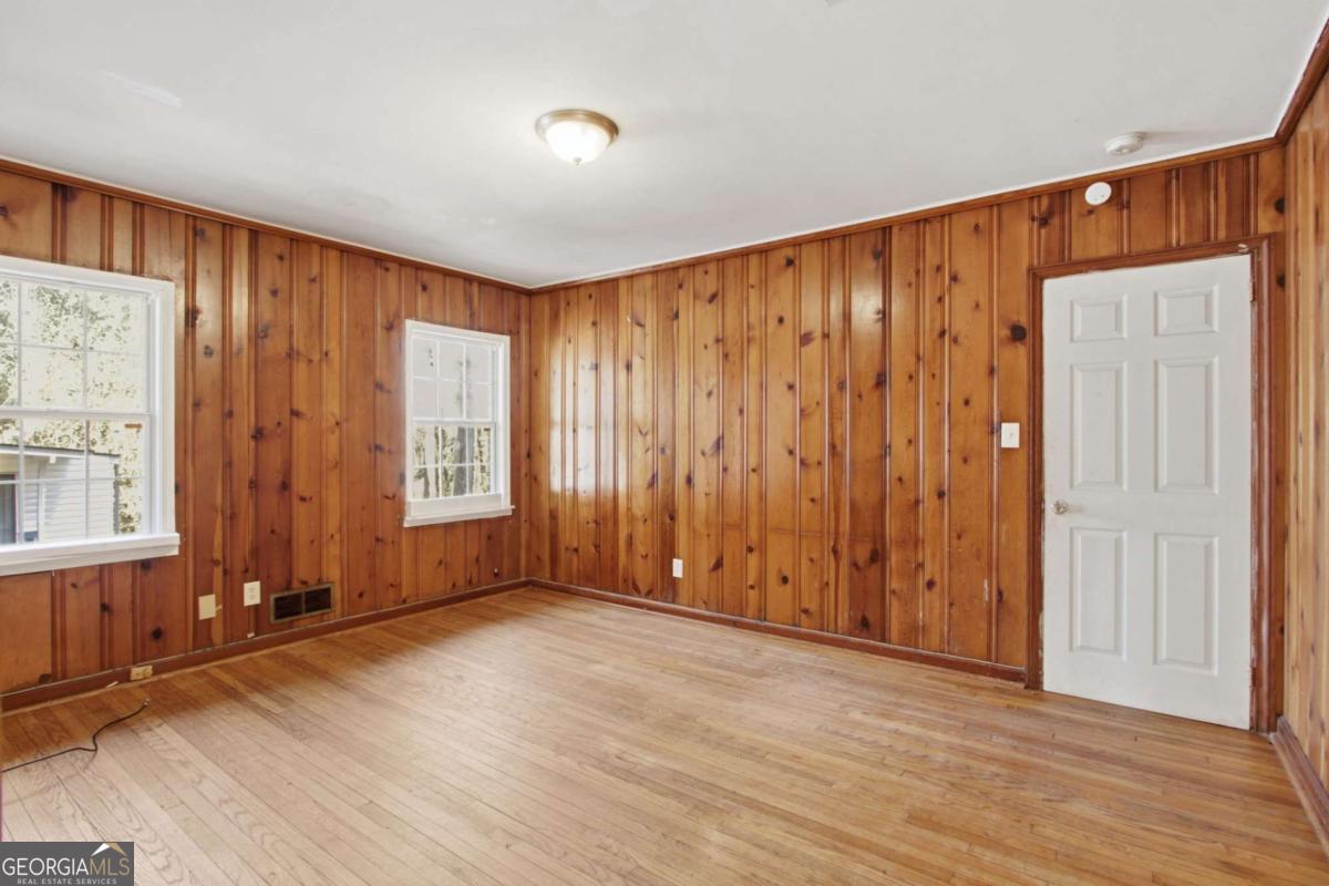 1979 Cascade Road SW Atlanta GA 30311