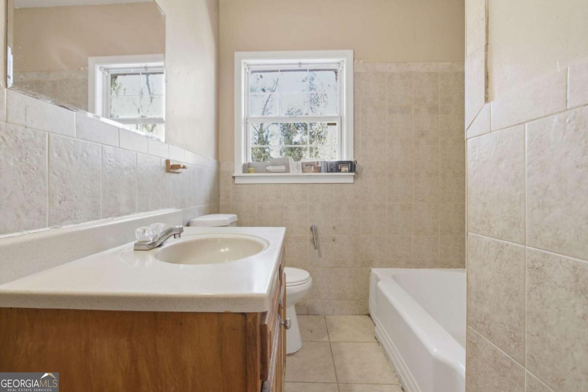 1979 Cascade Road SW Atlanta GA 30311