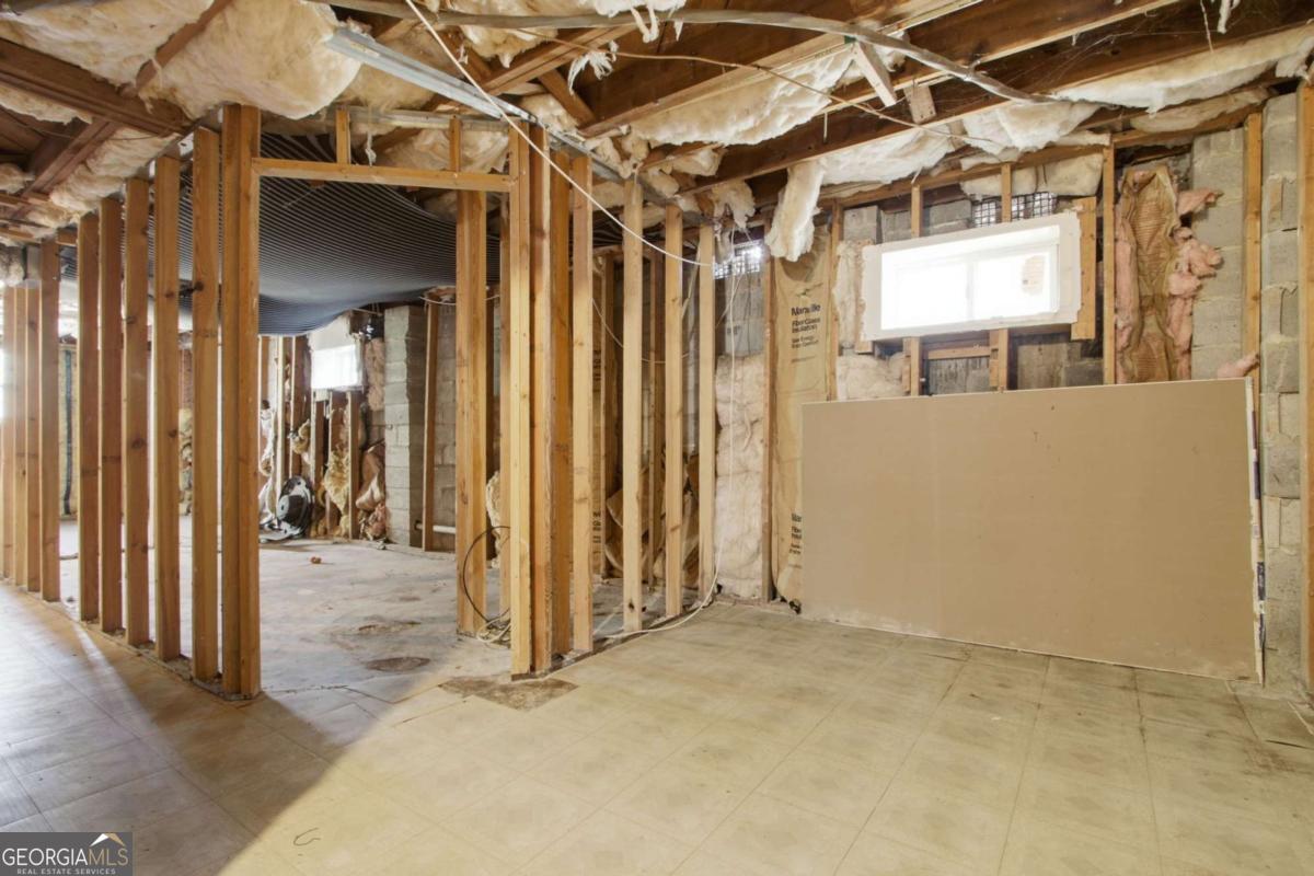 1979 Cascade Road SW Atlanta GA 30311
