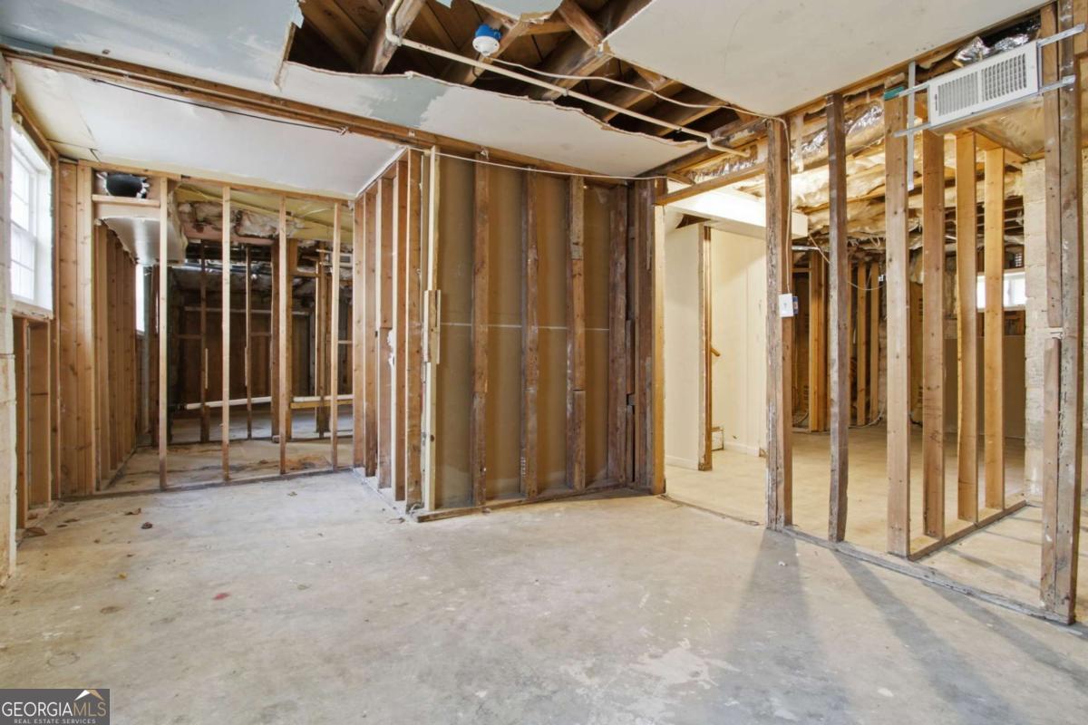 1979 Cascade Road SW Atlanta GA 30311