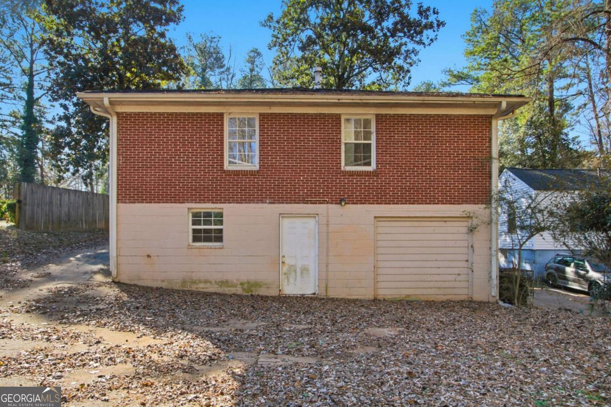 1979 Cascade Road SW Atlanta GA 30311