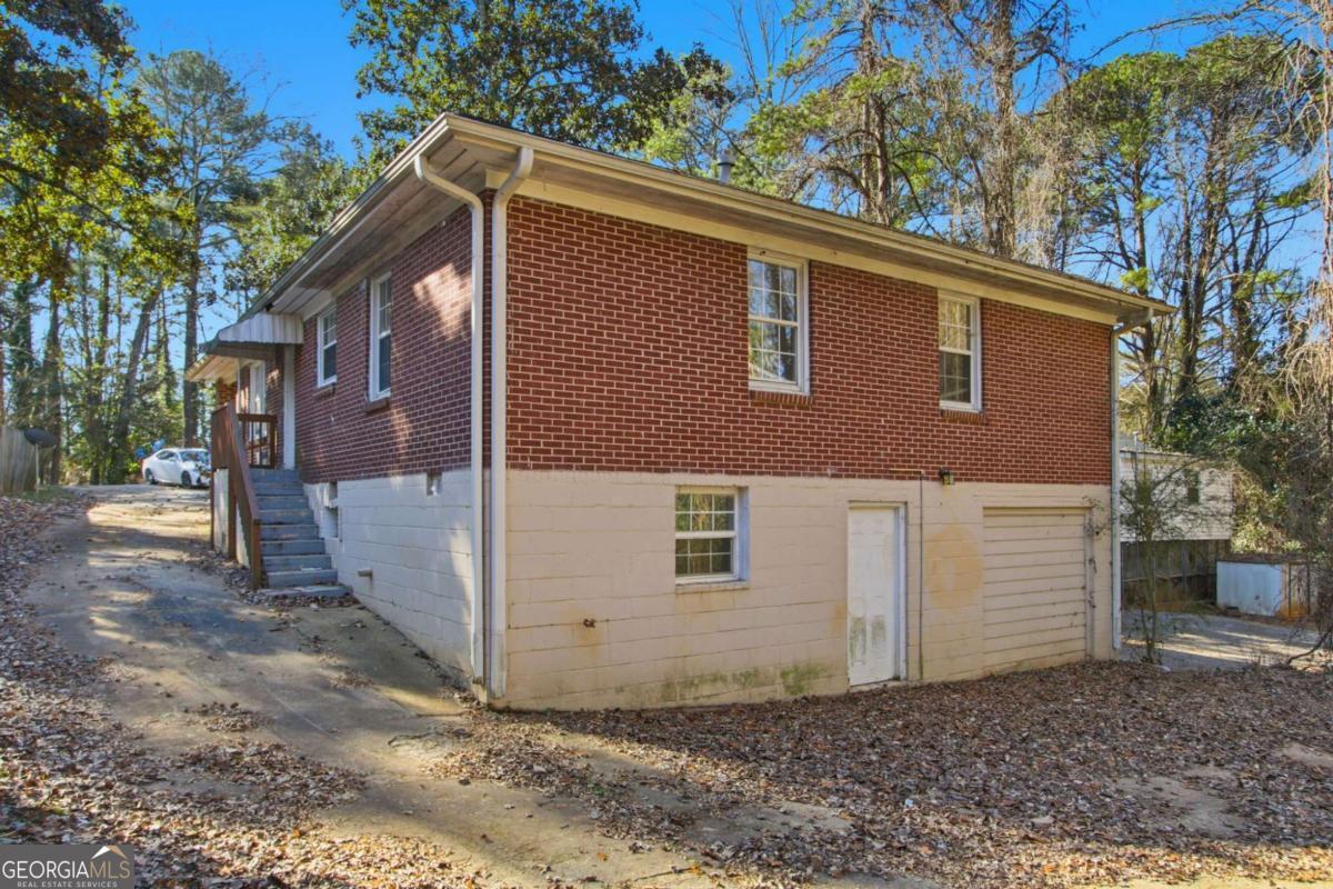 1979 Cascade Road SW Atlanta GA 30311