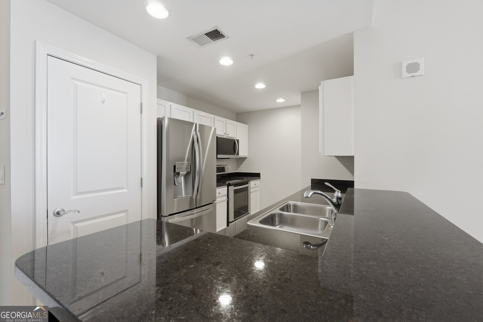 3040 Peachtree Road NW Atlanta GA 30305