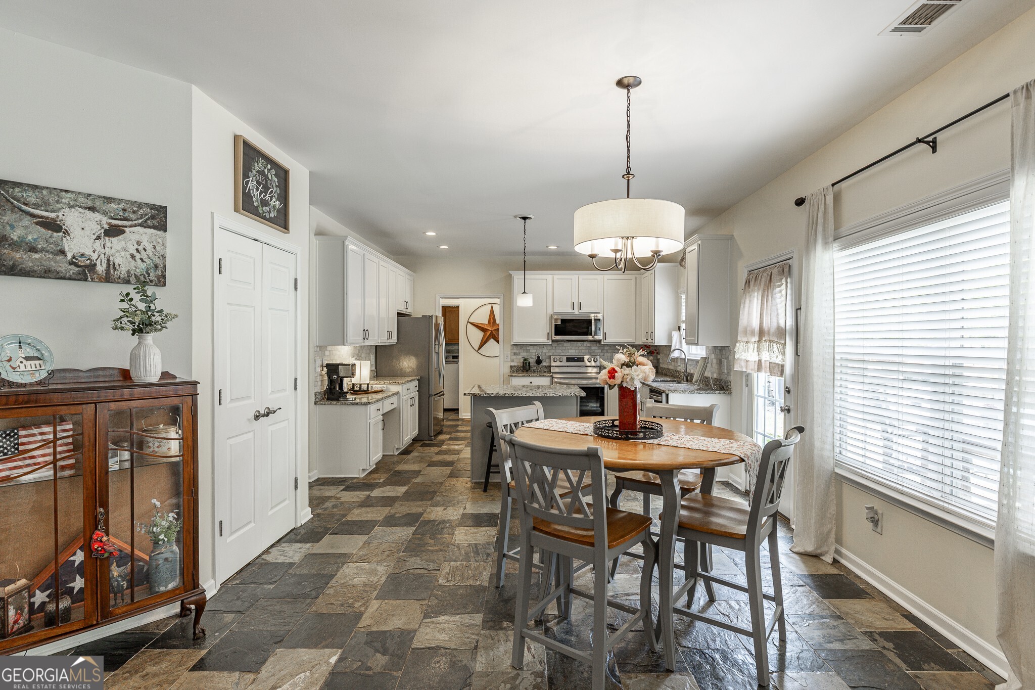 933 Cruce Lake Drive Hoschton GA 30548