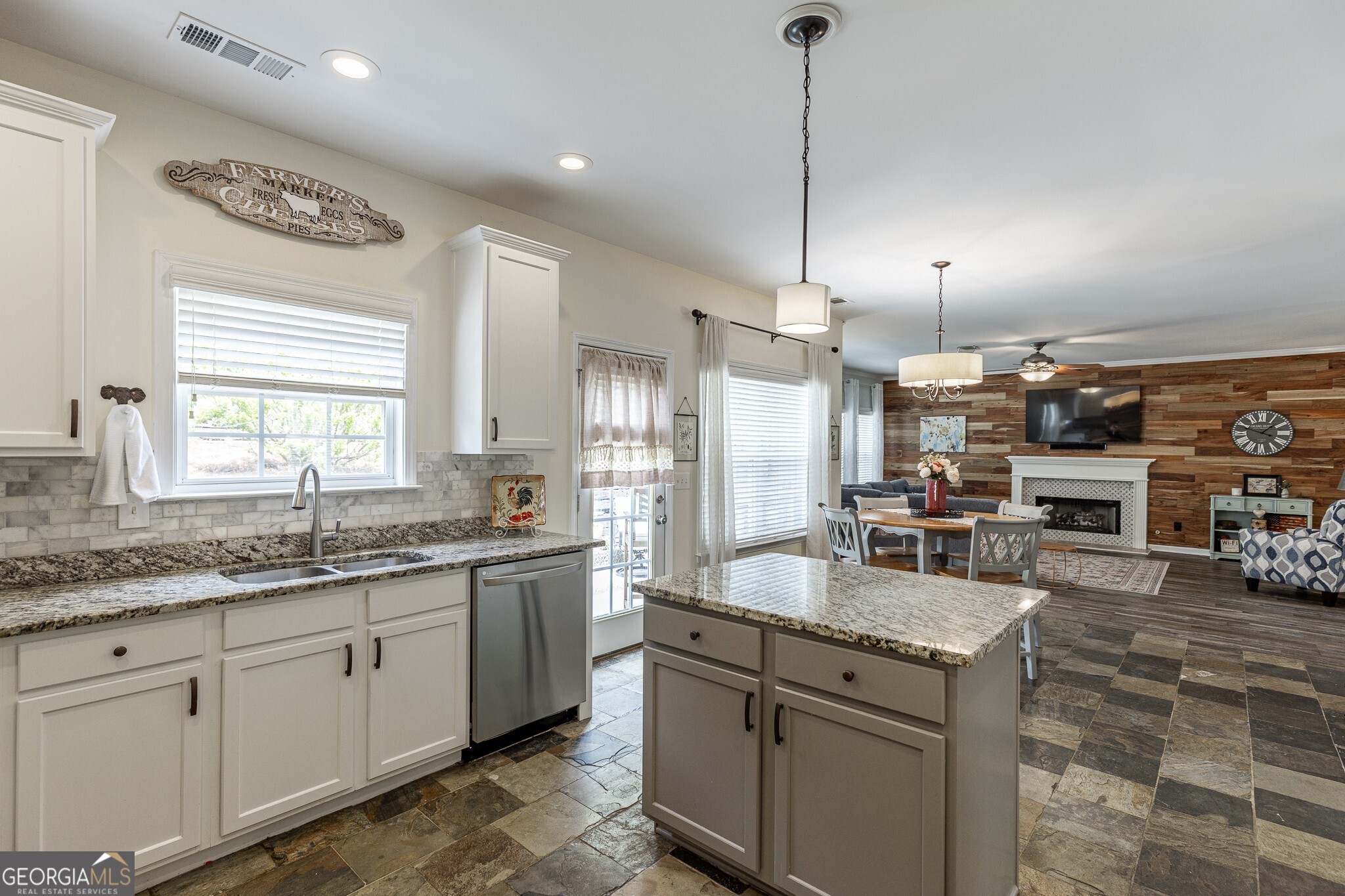 933 Cruce Lake Drive Hoschton GA 30548