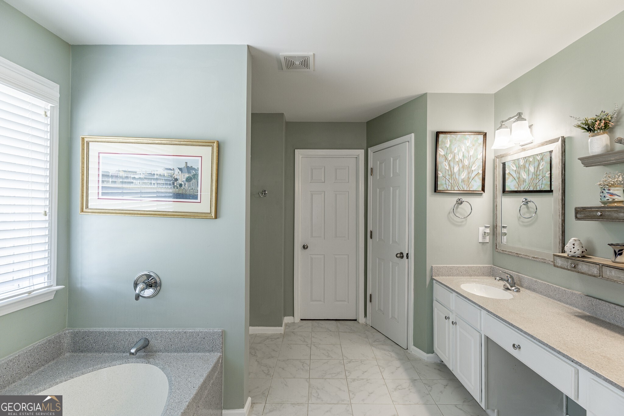 933 Cruce Lake Drive Hoschton GA 30548