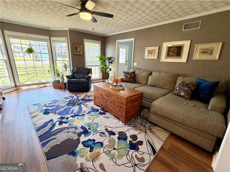 926 W Mill Trace NW Kennesaw GA 30152