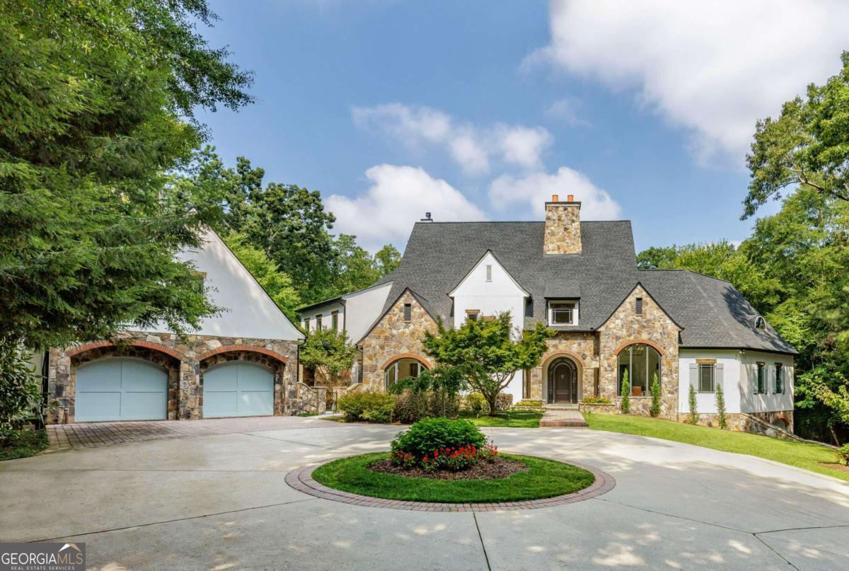 1395 Hearst Drive NE Brookhaven GA 30319