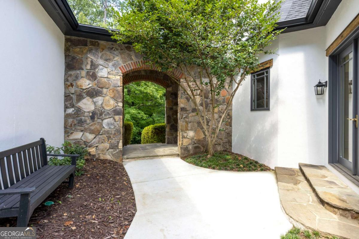 1395 Hearst Drive NE Brookhaven GA 30319