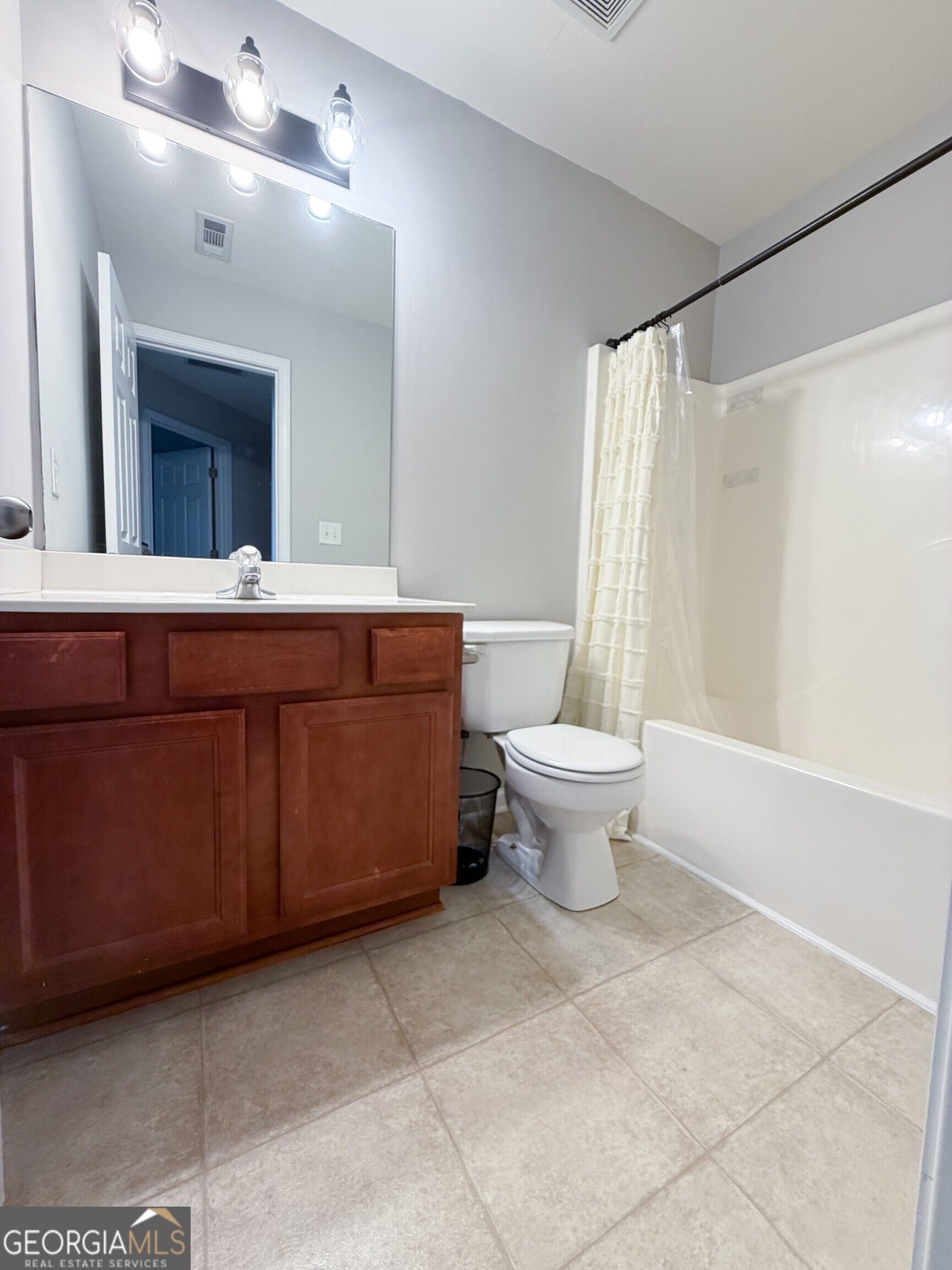 2077 Lakeshore Overlook Drive Kennesaw GA 30152