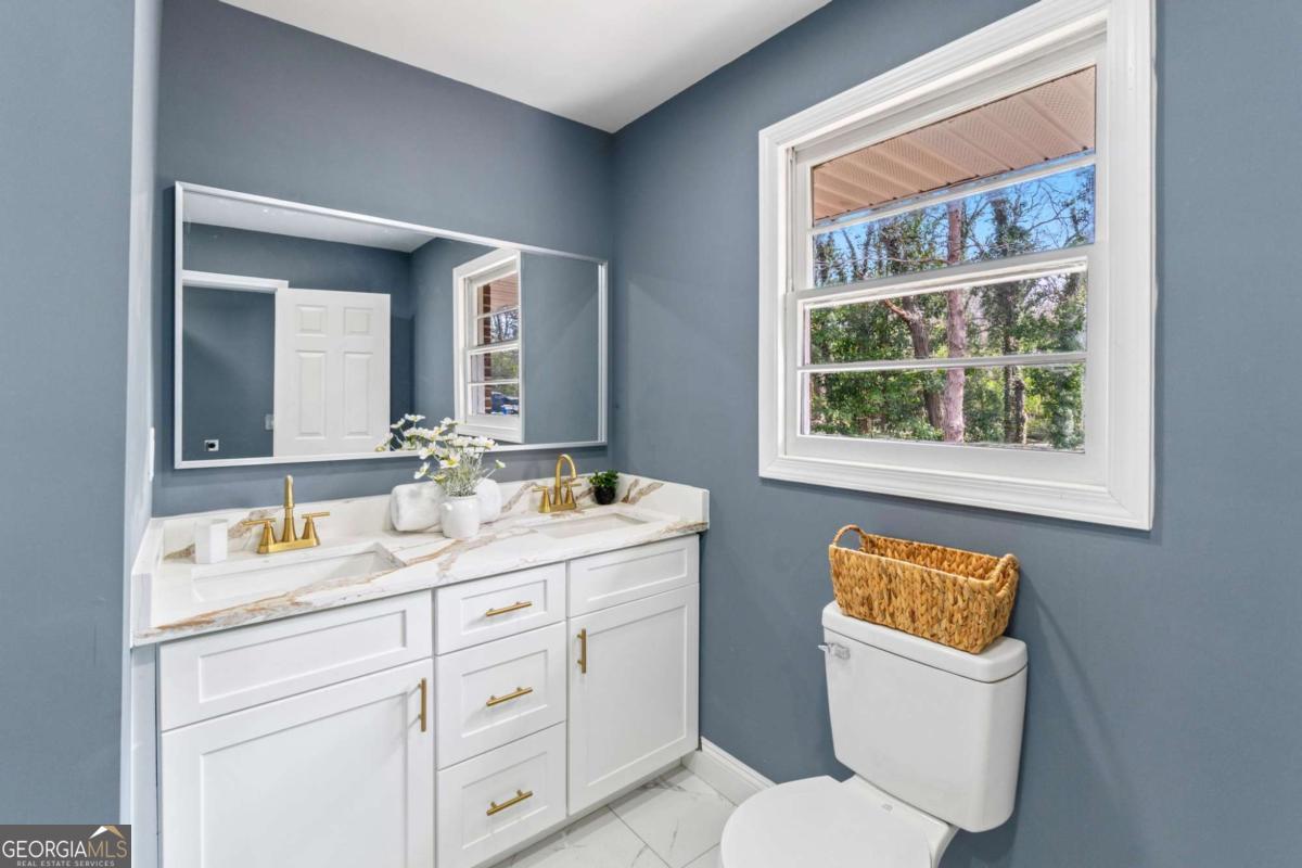 99 Hilltop Lane Toccoa GA 30577