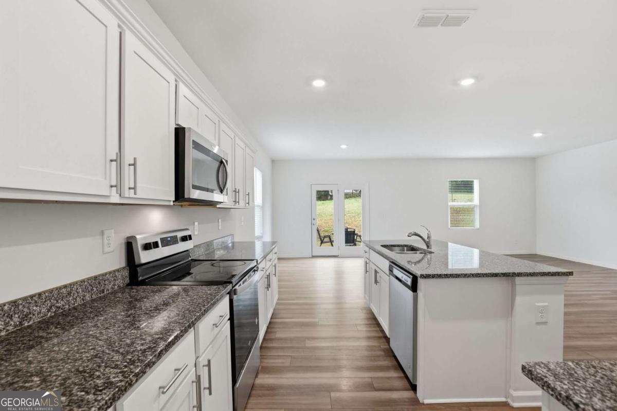 186 Pond Court Hoschton GA 30548