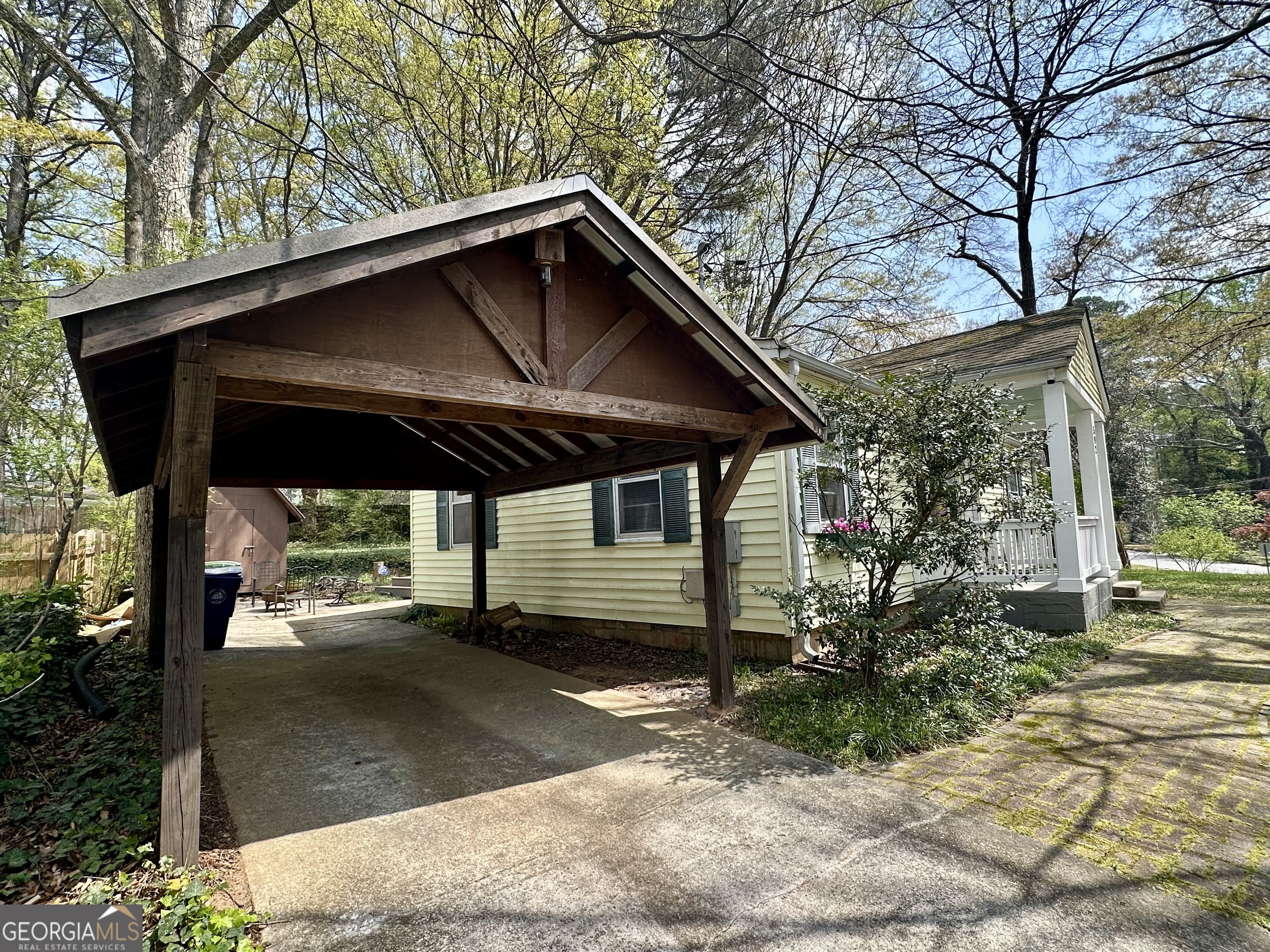 592 Scott Circle Decatur GA 30033