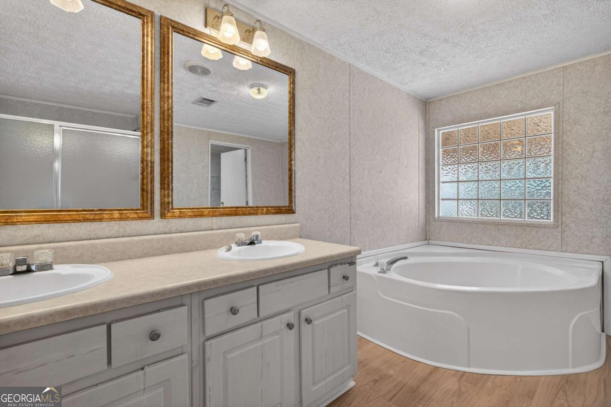 4156 Smiley Road NE Ludowici GA 31316