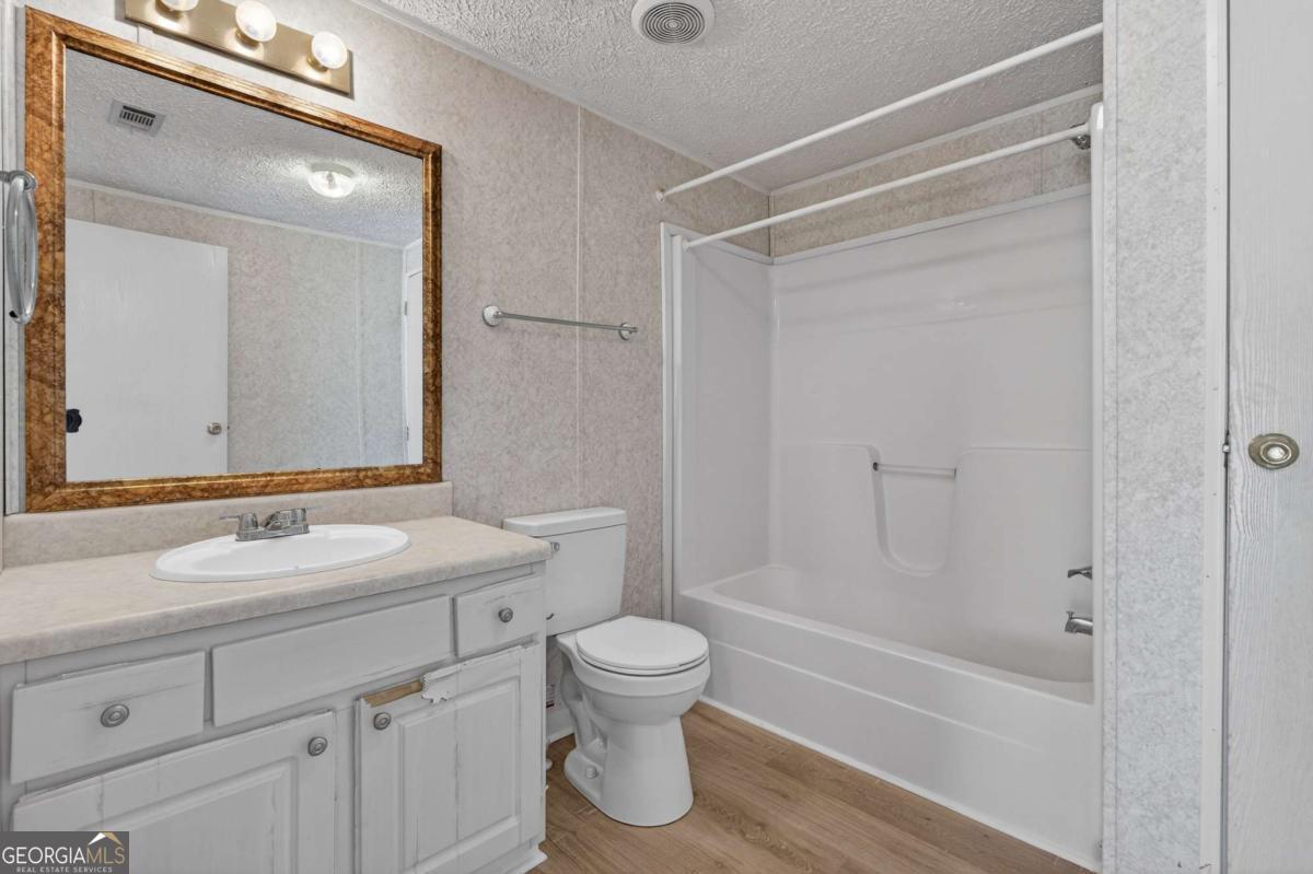 4156 Smiley Road NE Ludowici GA 31316
