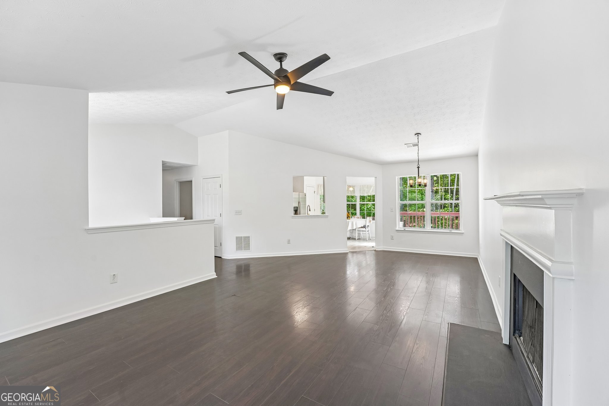2642 Lake Park Bend Acworth GA 30101
